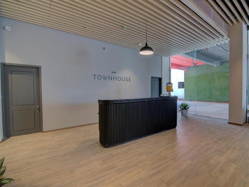 Townhouse Sector 49 Near Logix City Centre Noida Exterior foto