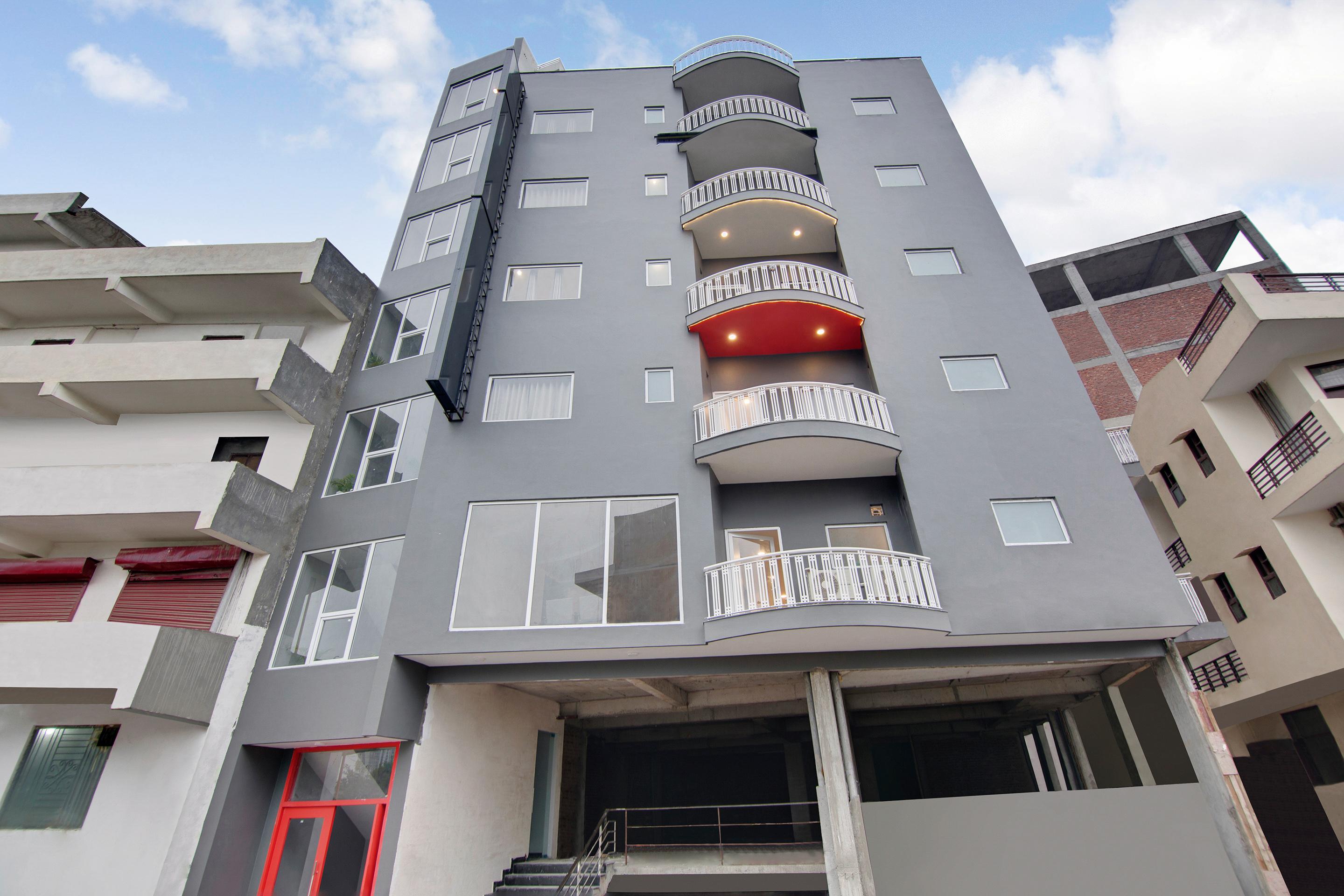 Townhouse Sector 49 Near Logix City Centre Noida Exterior foto