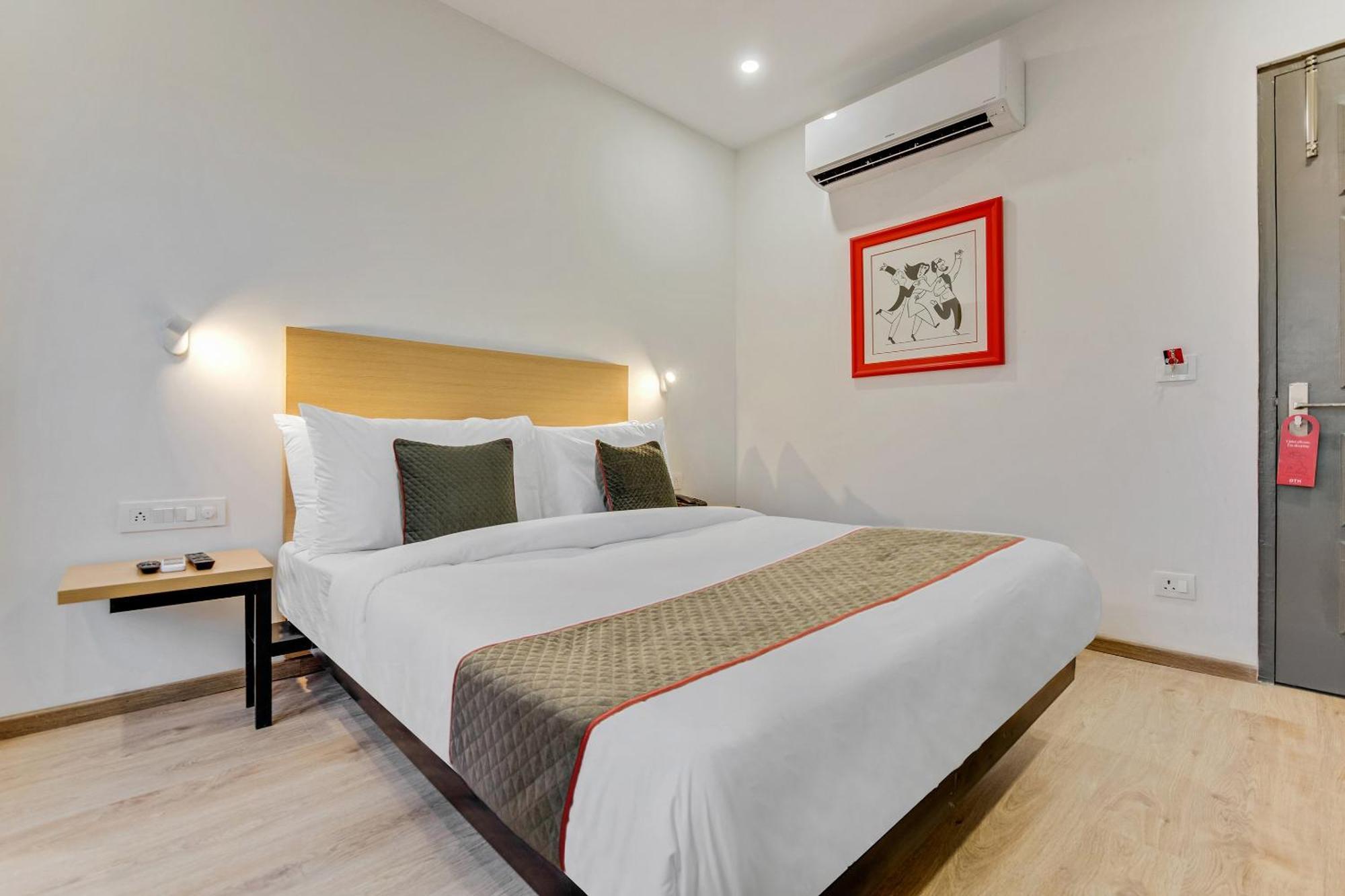 Townhouse Sector 49 Near Logix City Centre Noida Exterior foto